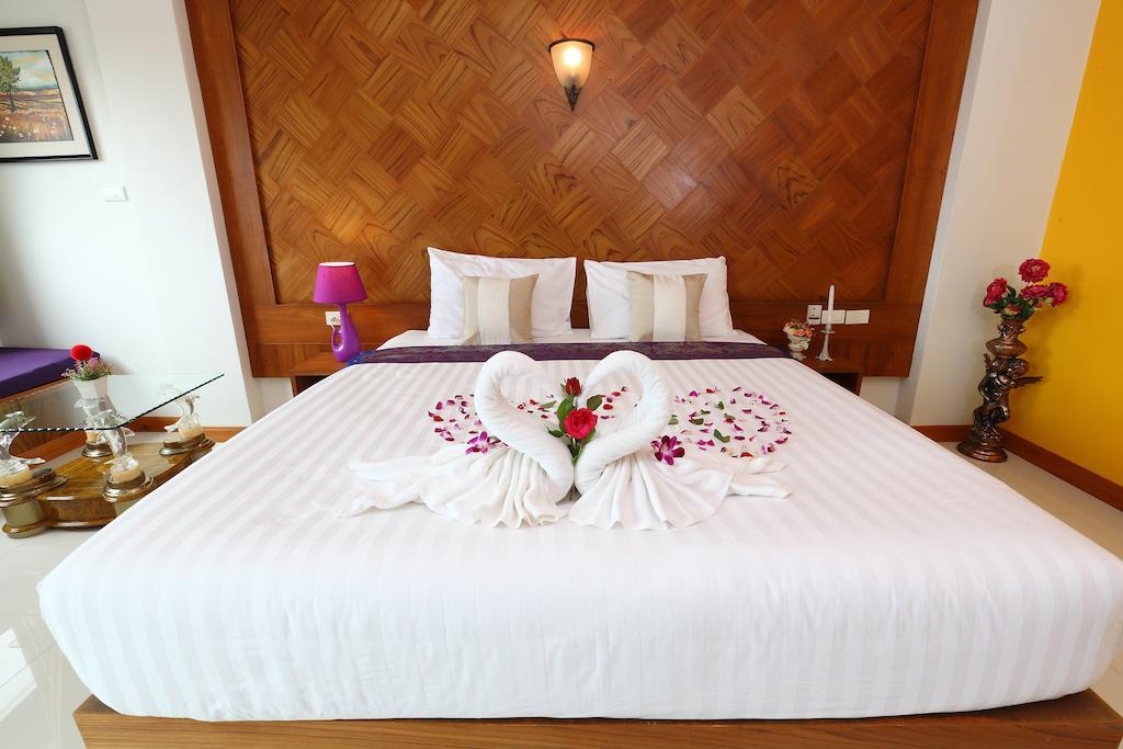 A Casa Di Luca Hotel Patong Room photo