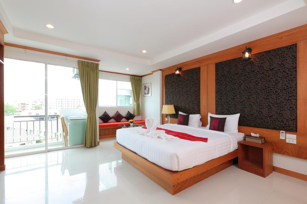 A Casa Di Luca Hotel Patong Room photo
